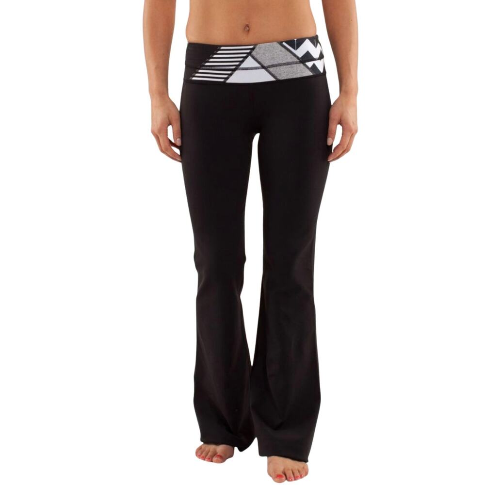 Lululemon Groove Pant Slim Flare Black Quilting Winter 12 Print Waistband Sz 6